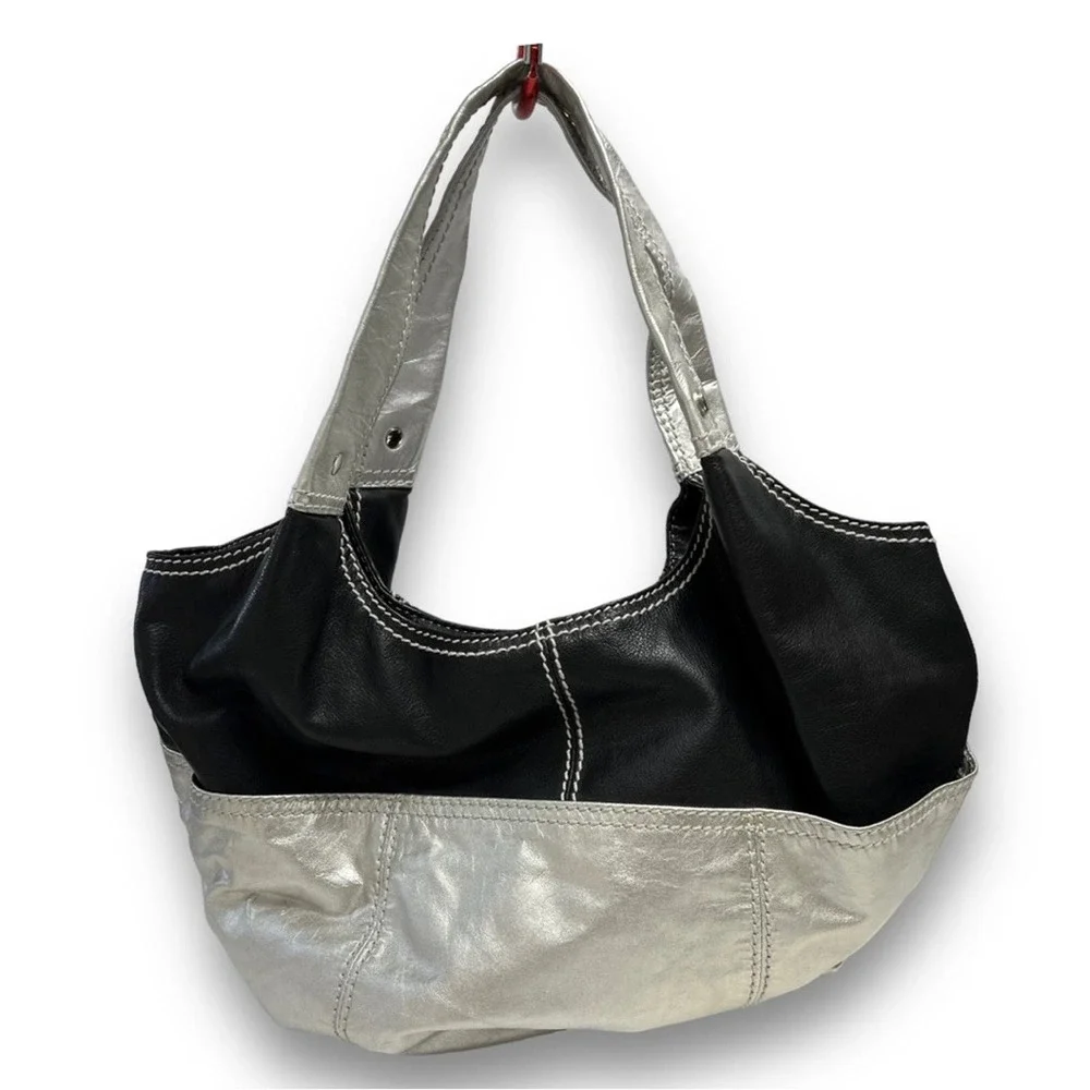 B. MAKOWSKY Vintage black silver leather hobo bucket bag with top stitching